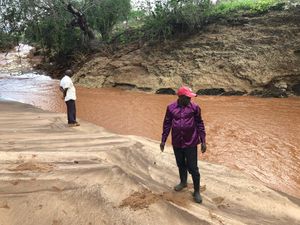 DUT Stream Water & Sand